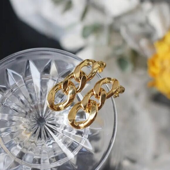 14K Gold Filled Chain Link Earrings - Picture 3 of 5